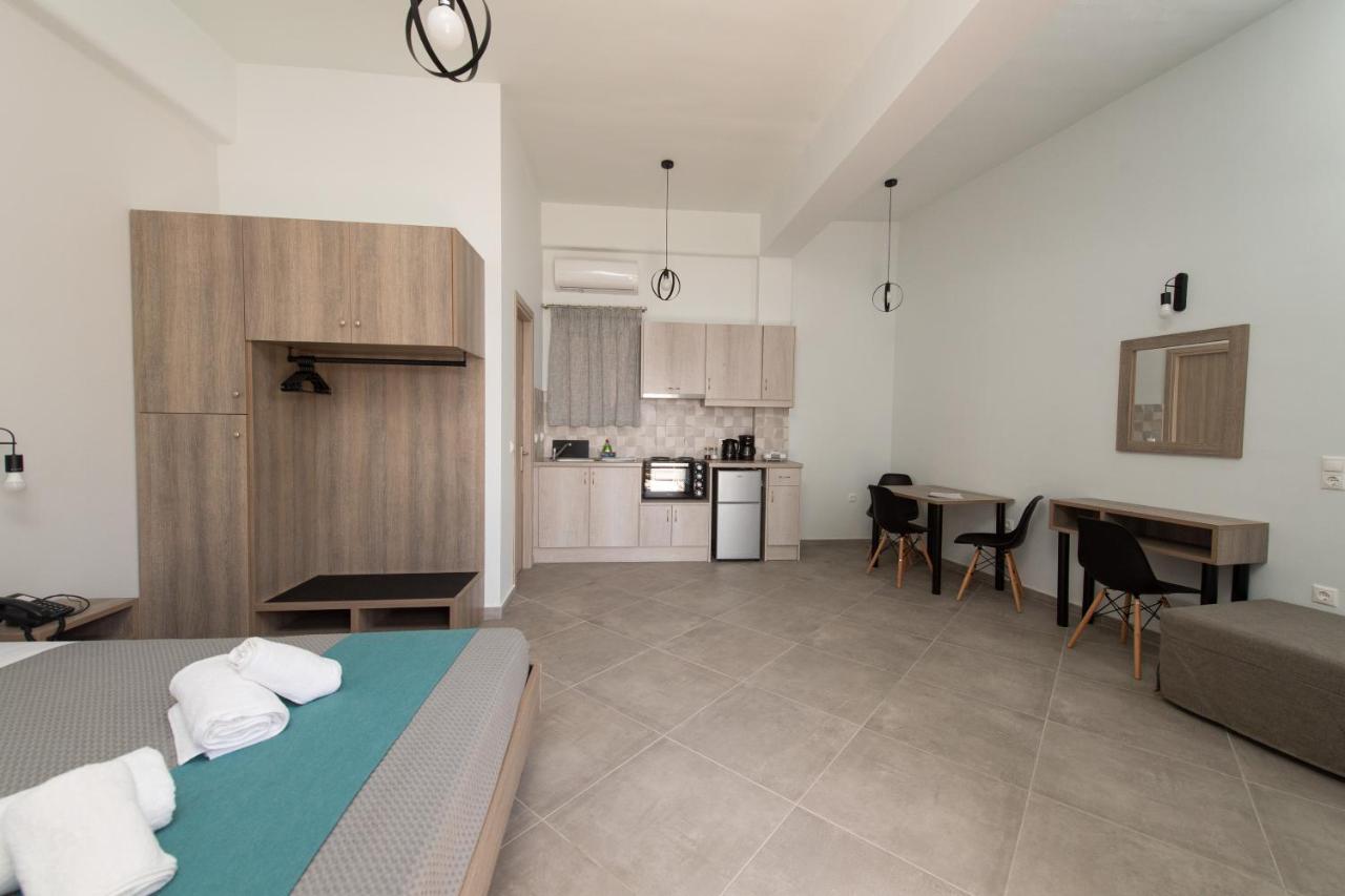 Loggos Apartments Longos  Esterno foto